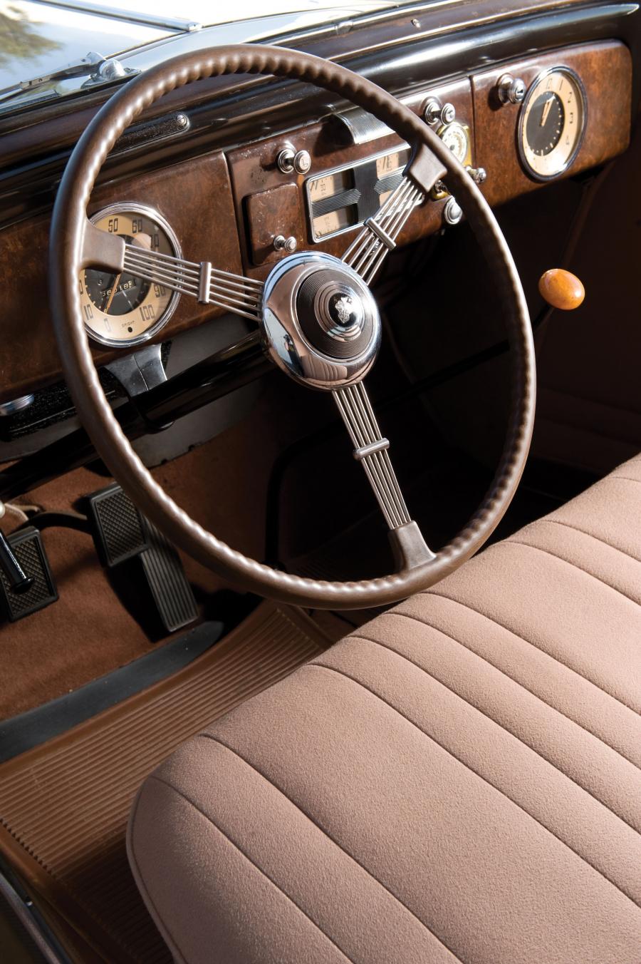  Packard Six Coupe 1937 года  (фото 3 из 5)